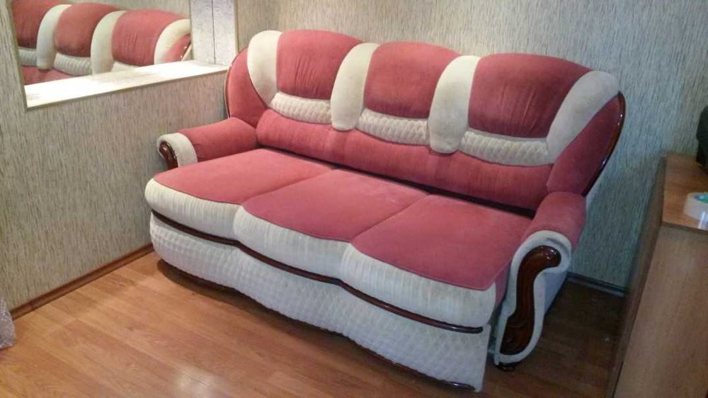 Диван в хорошем состоянии