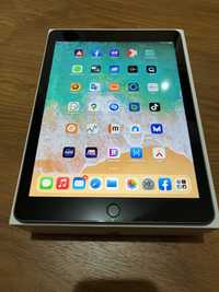 Tableta Ipad 6- 32 Gb ca noua