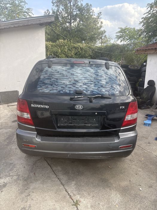 Kia Sorento 2.5 crdi 4x4 avtomat 2006 година на Части