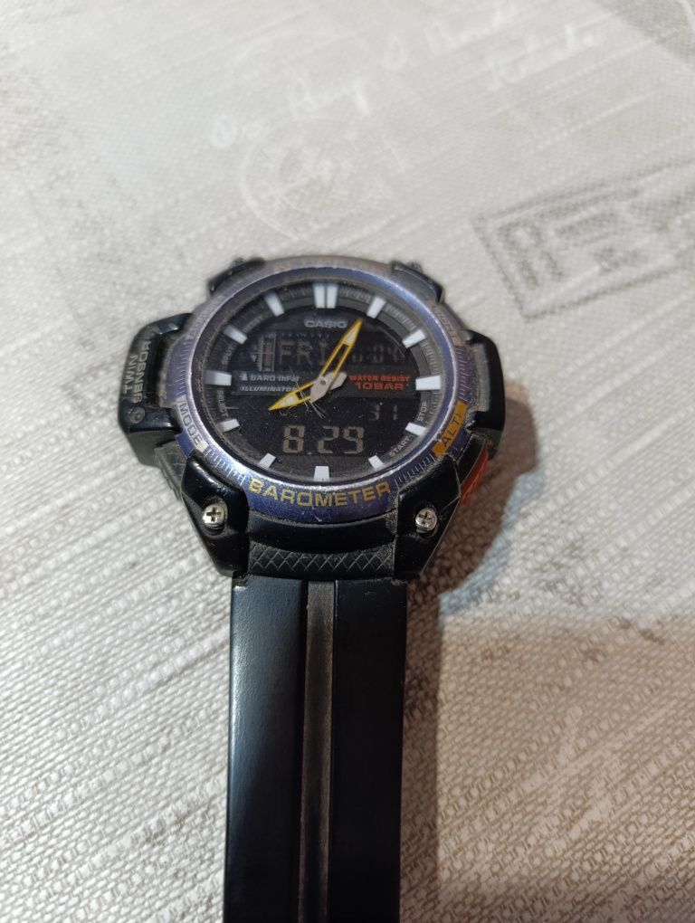 Продавам ръчен часовник