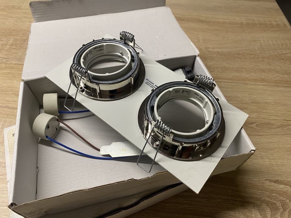 Spot dublu alb incastrabil Onok Spania GU10