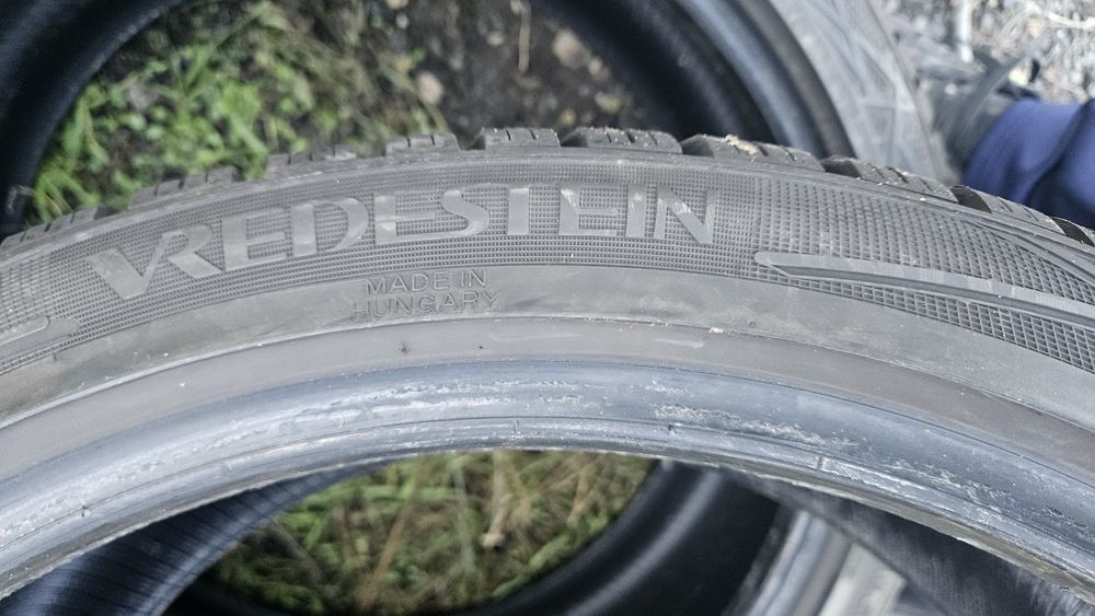 2бр гуми 225 40 19 дот 21 вредещайн