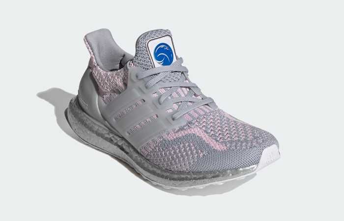 Оригинални дамски маратонки * ADIDAS ULTRABOOST DNA 5.0 NASA * -36 2/3