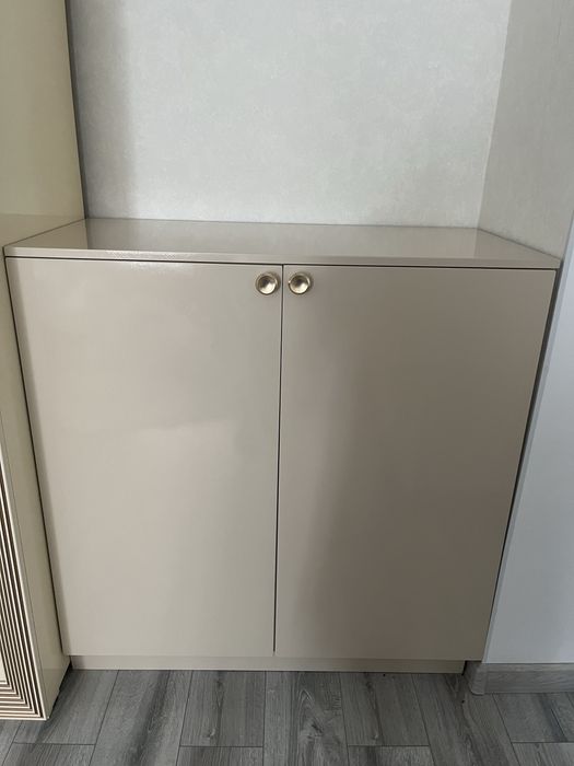 Продам шкаф новый молочного цвета,новый