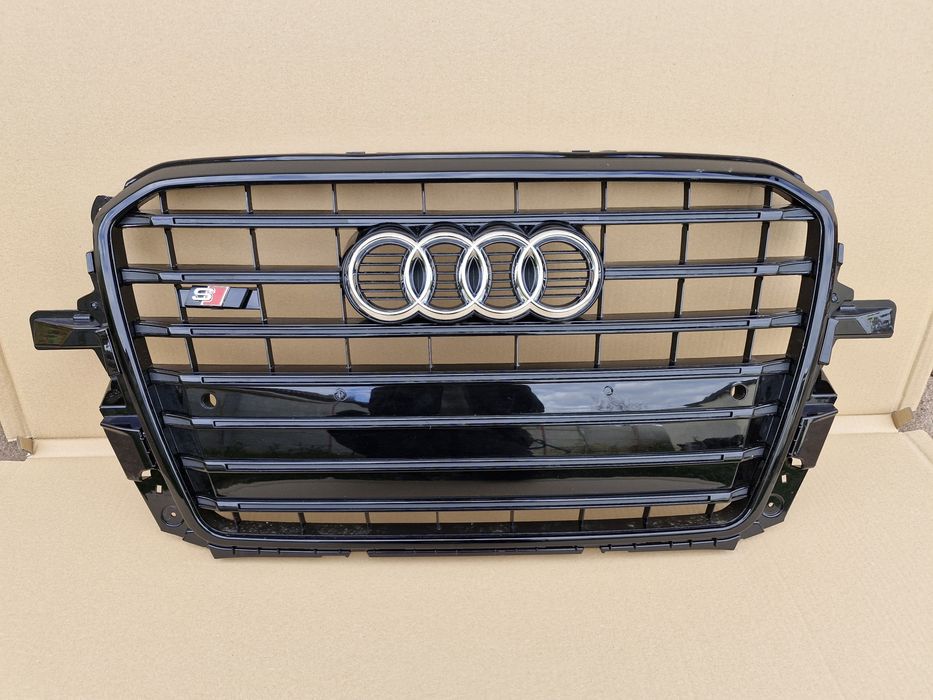 Grila centrala Audi Q5 S-line Facelift 2012-2016