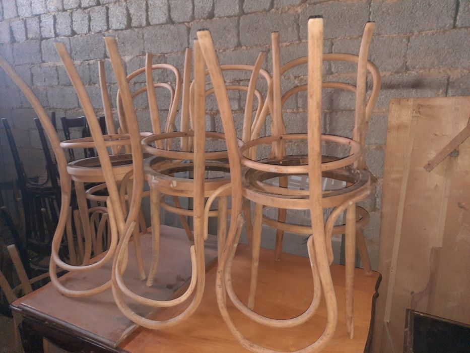 Продаются венские стулья после качественной реставрации.