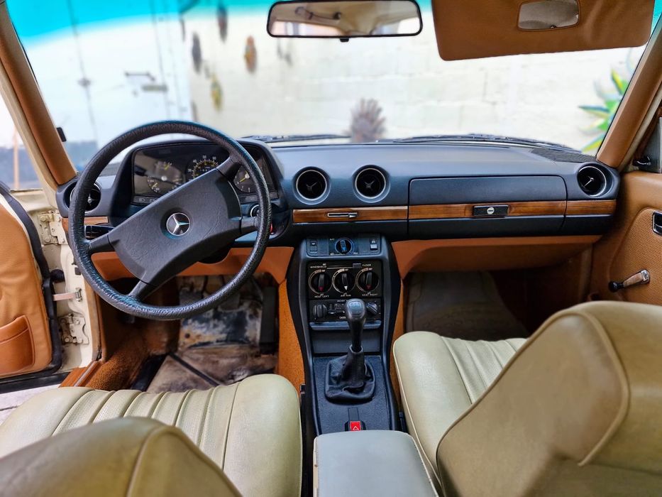 Mercedes Benz 240 D