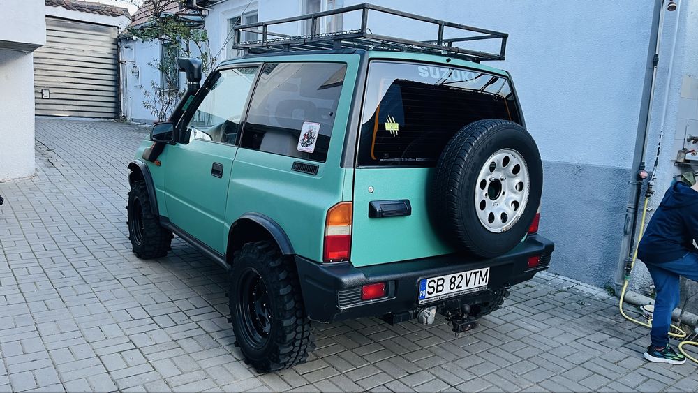 Vitara 1.6 16v stare foarte buna. Fara rugina.
