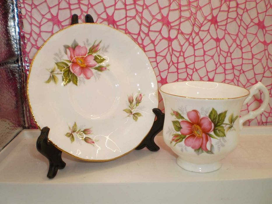 Raiul cescutelor din portelan fin englezesc