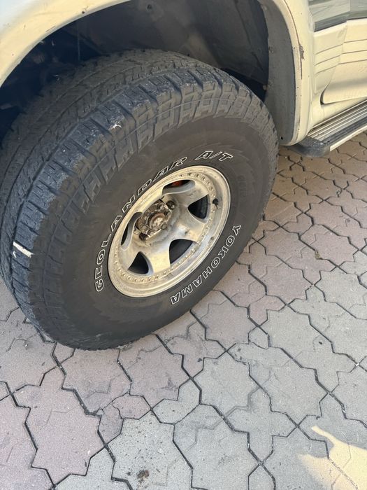 Продам резину а/т 33/12.5/r15