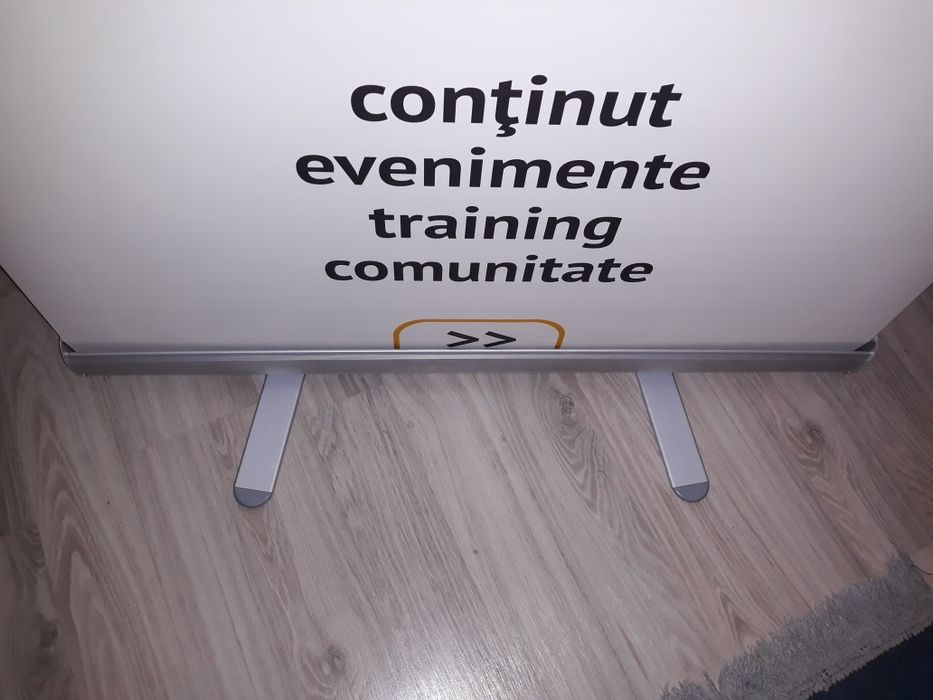 Banner retractabil 200cm ×85 cm