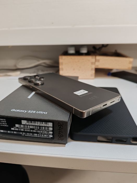 Samsung S 25 Ultra titanium black 256 GB ca Nou cod unic 1029 FULL BOX
