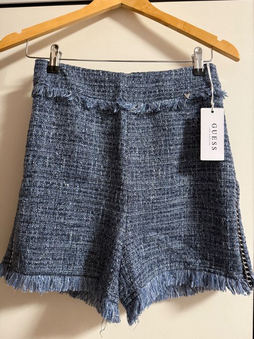 Чисто нови къси панталонки Guess с етикет