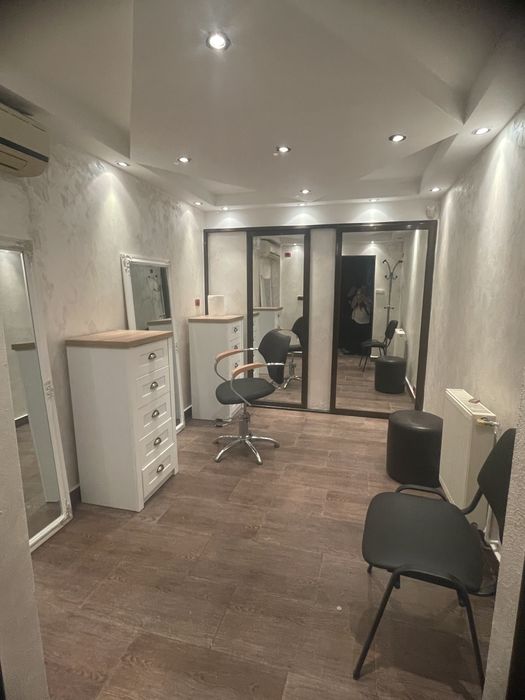 Spatiu frizerie sau manichiura sau cuafura