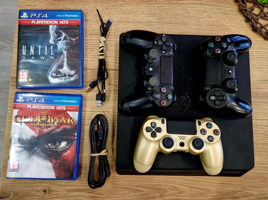 Playstation 4 slim / PS4 Slim + 3 Джоистика + 2 Игри + Кабели