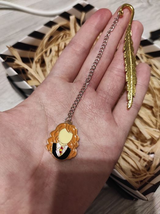 Semne de carte Harry Potter Hermione granger si bufnita Hedwig aliaj