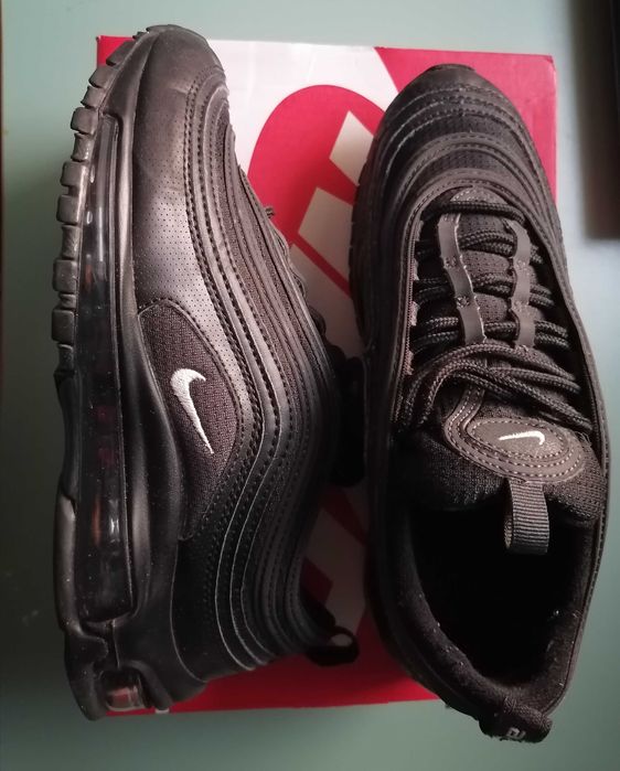 adidasi NIKE, marimea 37.5