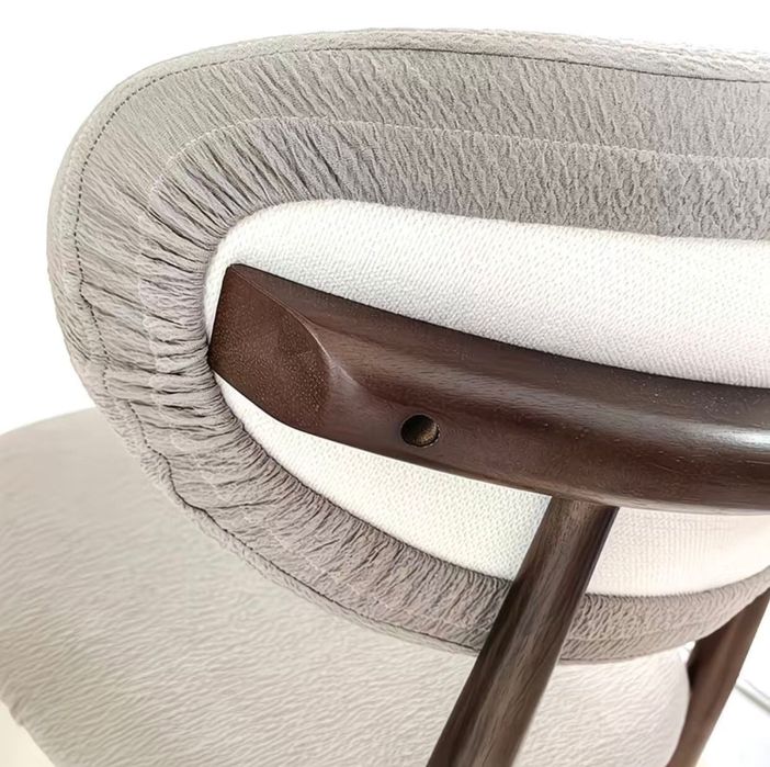 Продам чехол на стулья