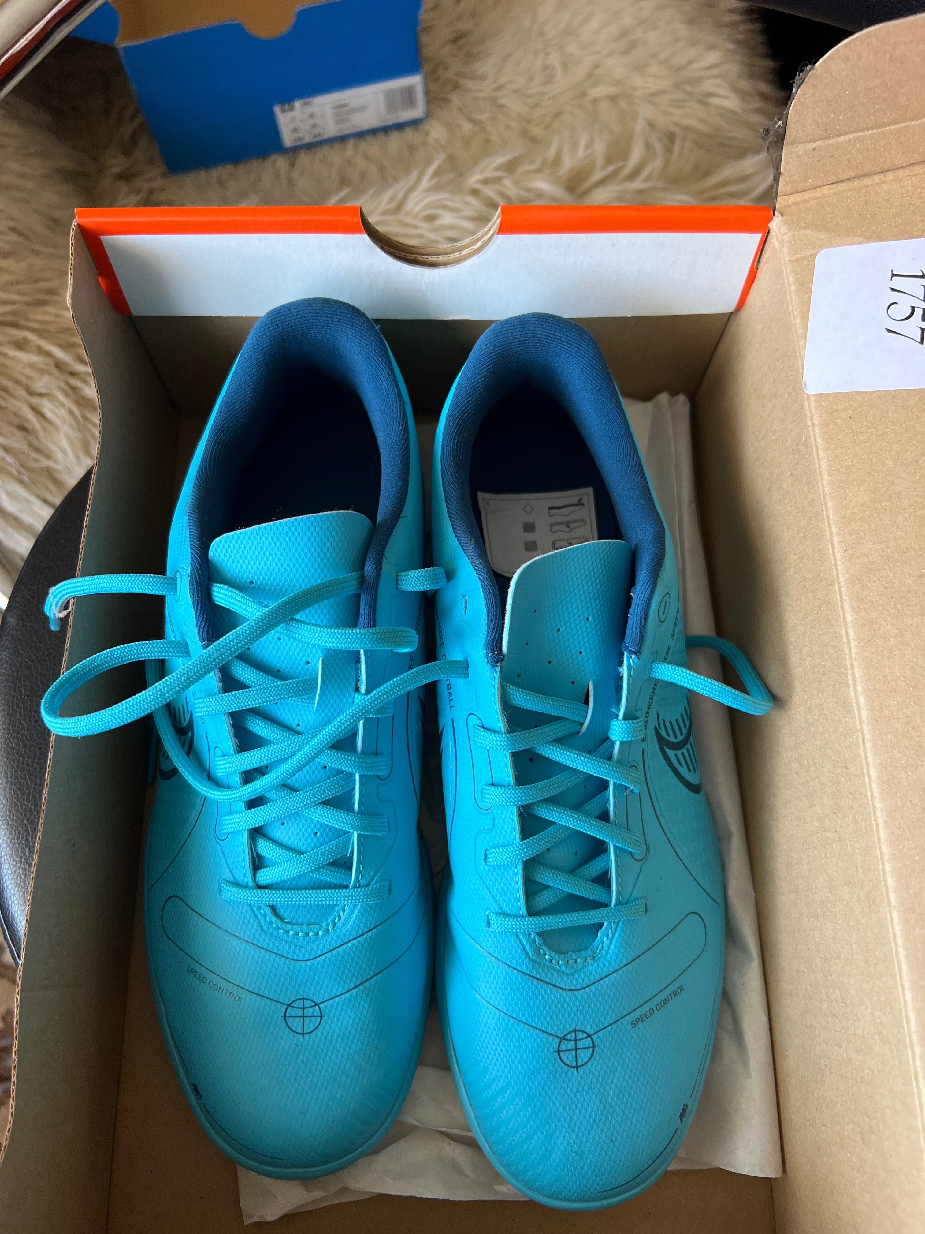 Спортни обувки Nike