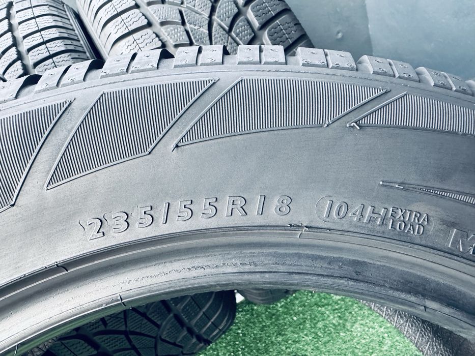 235/55/18 104H Dunlop Iarna