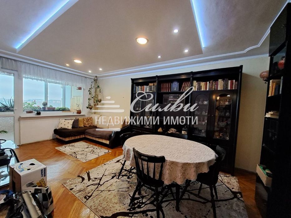 Тристаен ТУХЛЕН обзаведен апартамент - кв. ЦЕНТЪР