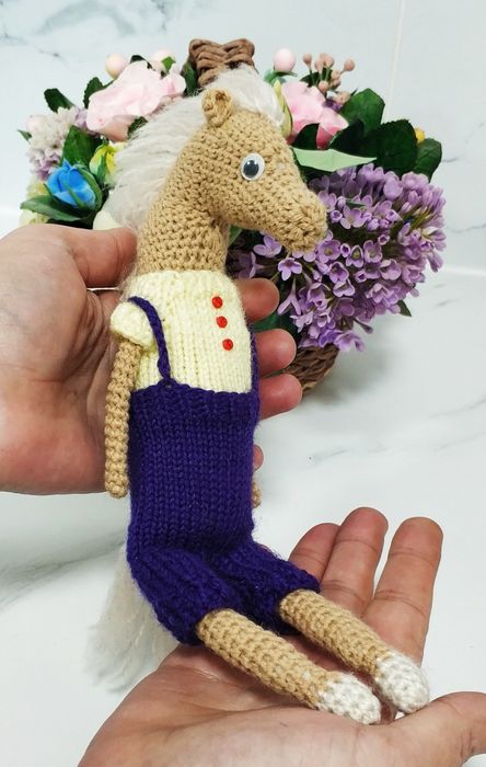 Вязаные лошадки.