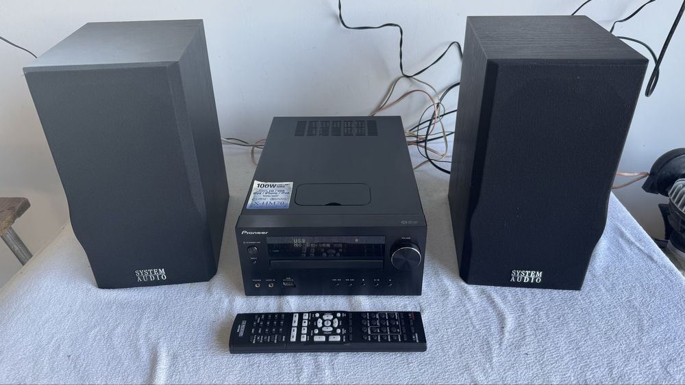 Sistem audio Pioneer X-HM70 cu USB , 100w . Boxe puternice