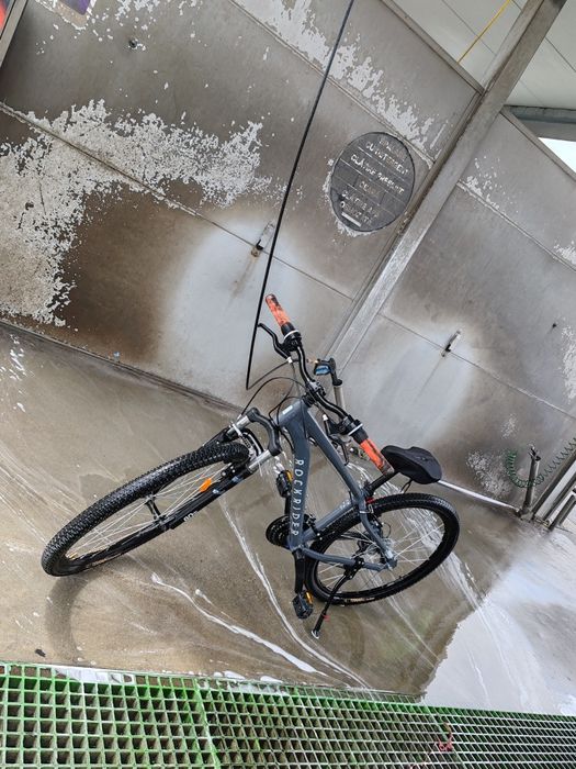 Bicicleta Rockrider MTB cu suspensie fata