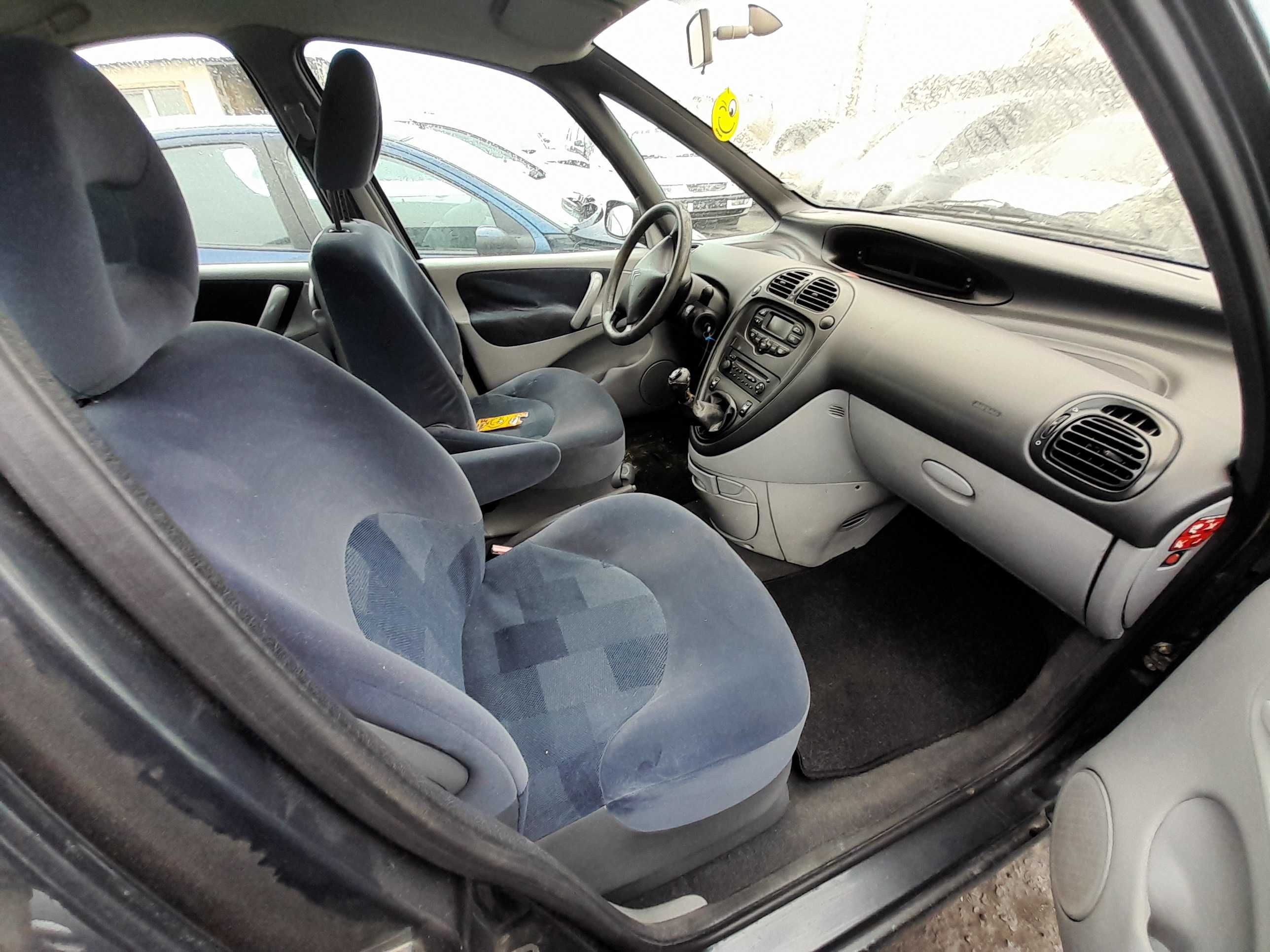 На части! Citroen Xsara Picasso 1.8i