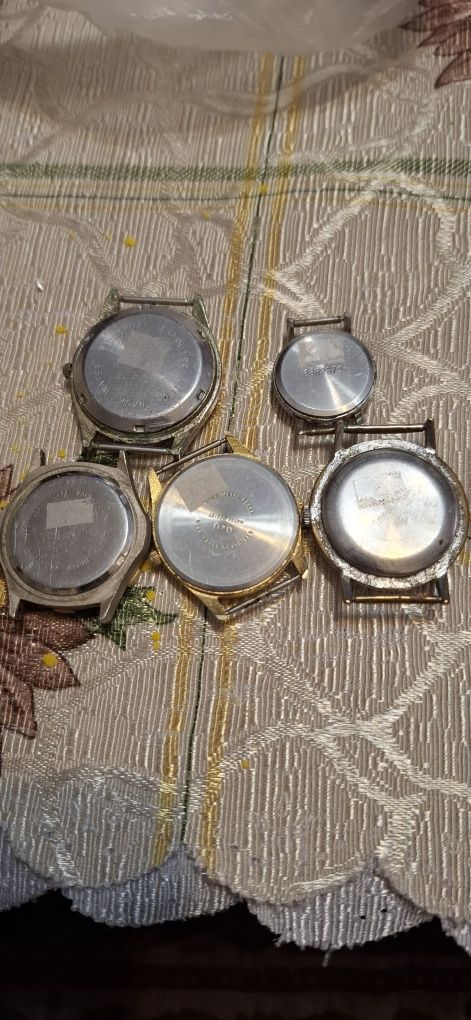 Продавам часовници