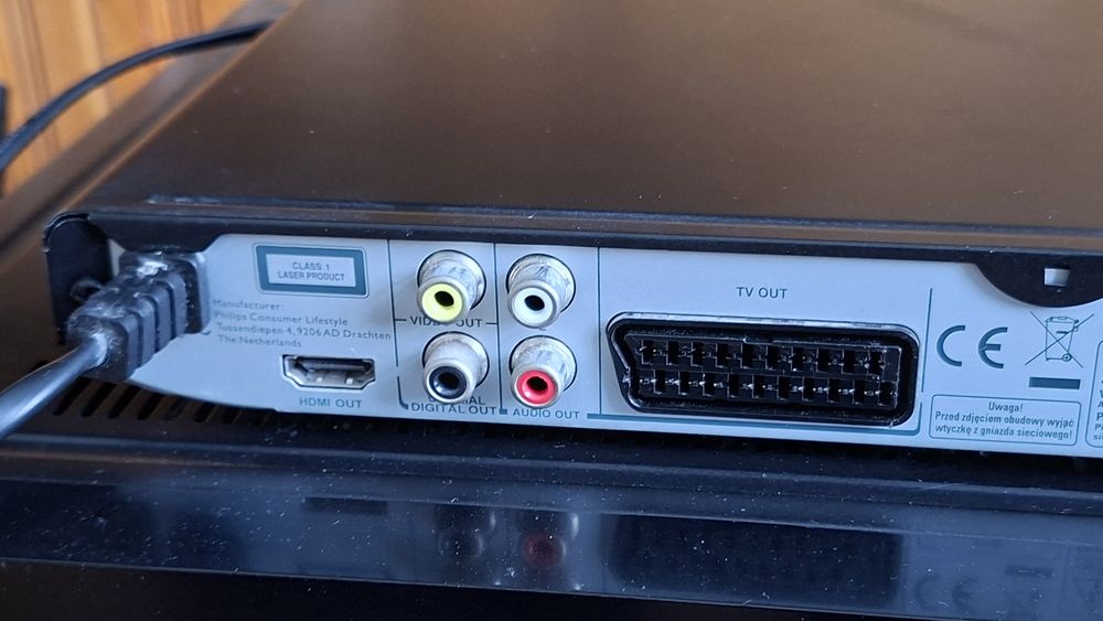 DVD player Philips DVP3990/58 cu USB, HDMI și telecomandă