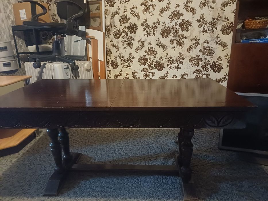 Мебели. Кнежа. Продават се, много запазени-като нови. При интерес 0899