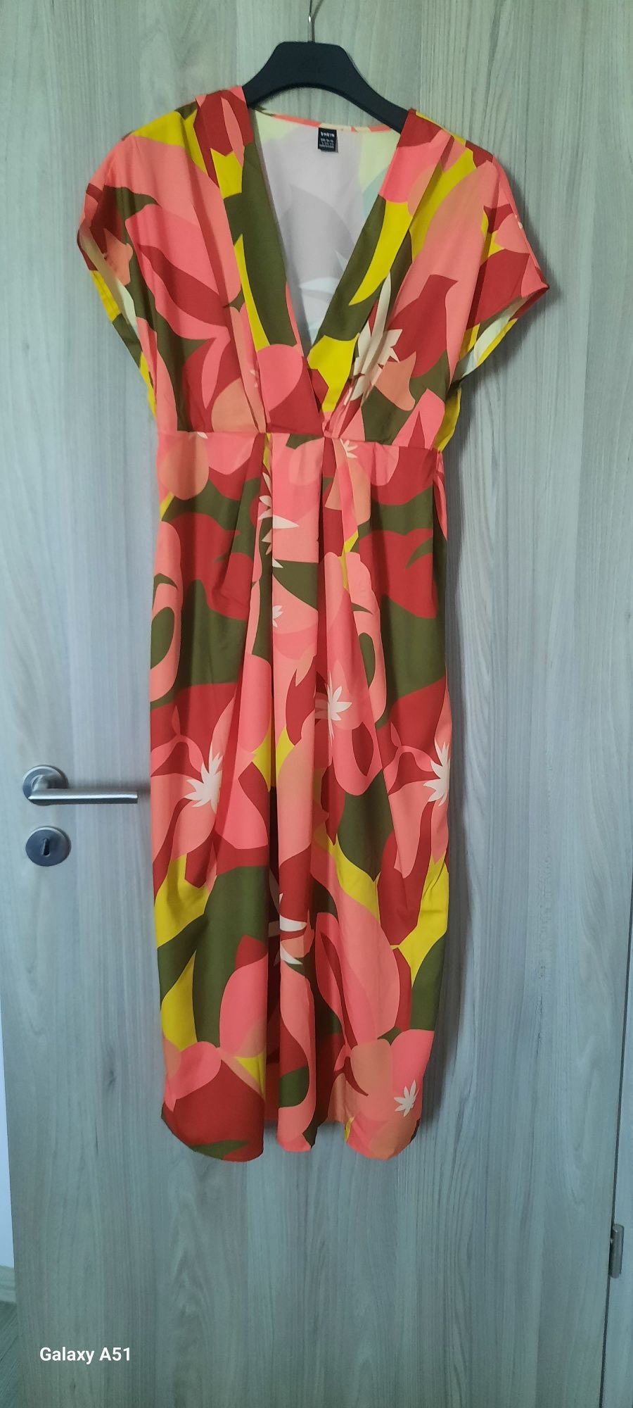 Vand rochie de vara , lunga  marimea L