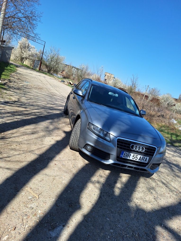 Vând AUDI A4 B8 2.0 TDI