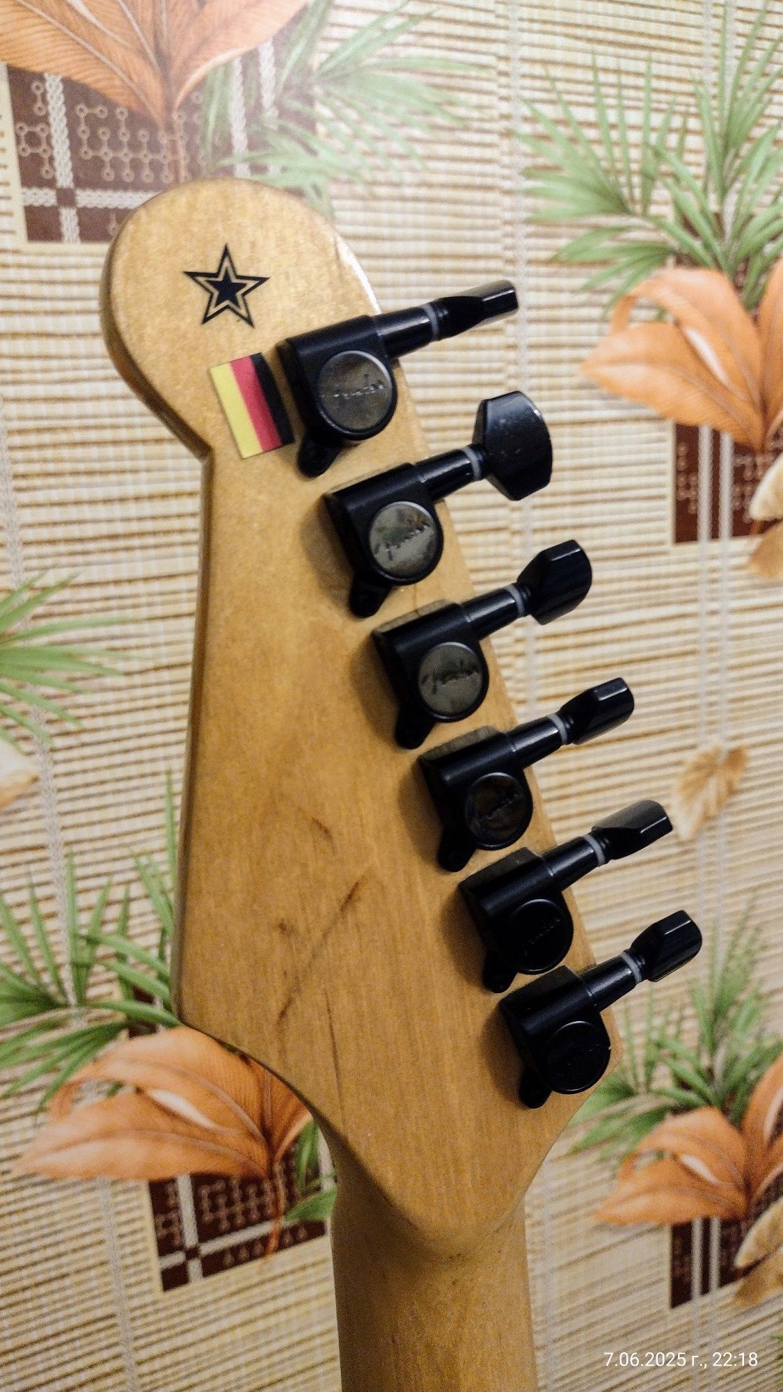 Продавам:Винтидж модифицирана китара "Di Mavery" Germany Stratocaster