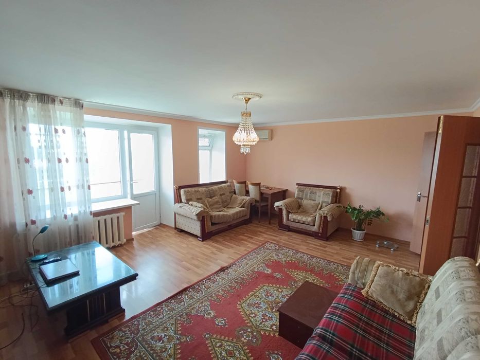 $ продам презентабельную 3-х комнатную квартиру в Сортировке