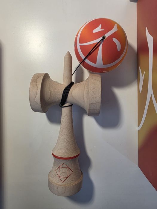 Kendama Lotus Pyro