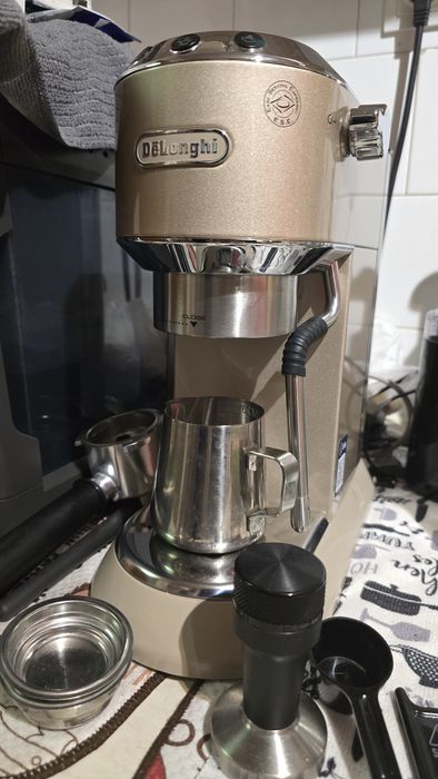 Espressor DeLonghi Dedica Arte EC 885 in garantie