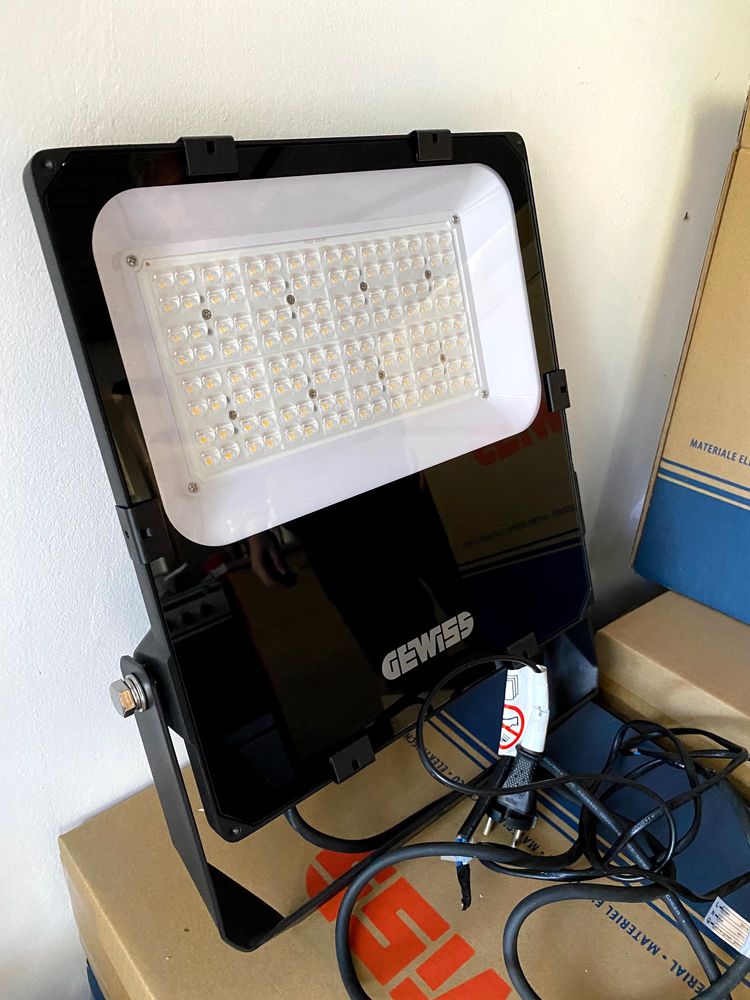 Proiector led gewiss 100w dali