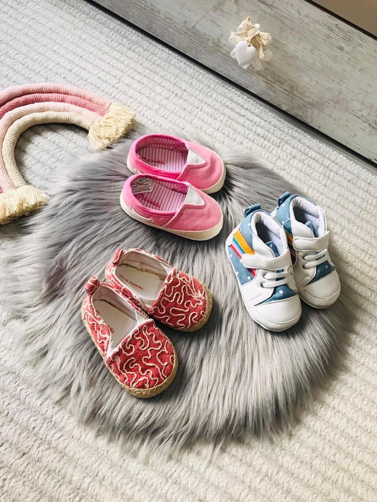 Бебешки сандали 18-19 номер H&M и обувки waikiki 19 н.