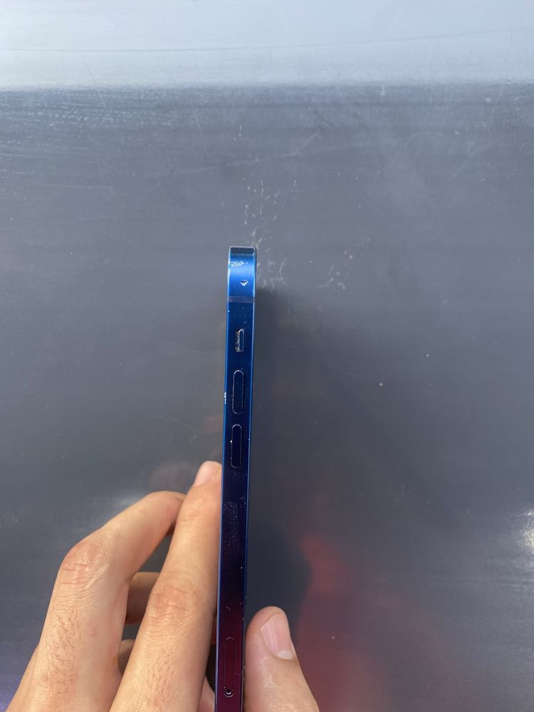 Iphone 12 hich qati alishmagan