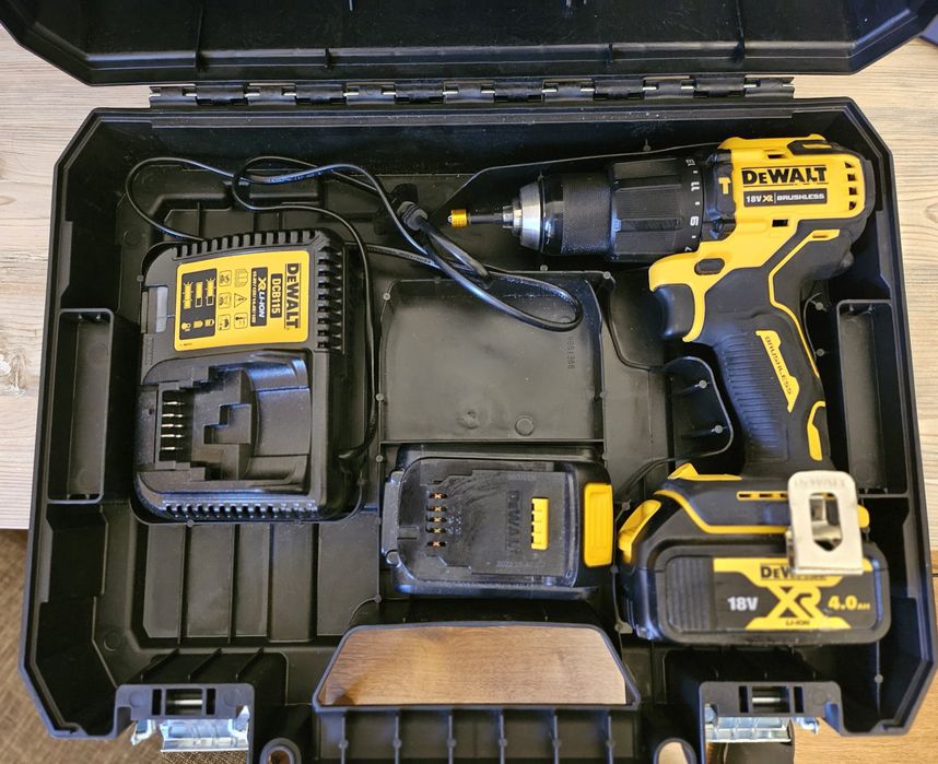 Дрель шуруповерт DeWalt DCD709M2T-QW