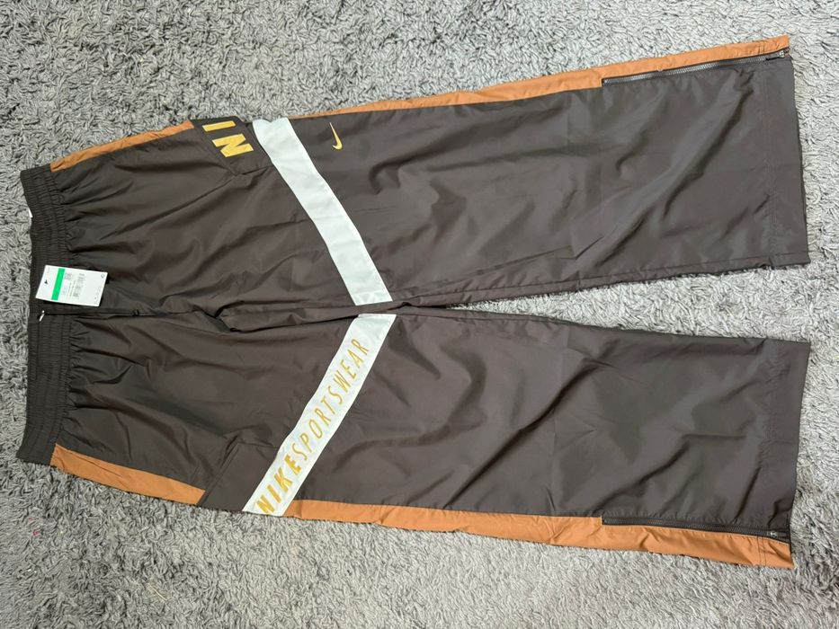 Pantaloni trening nou cu etichetă Nike mărimea XL