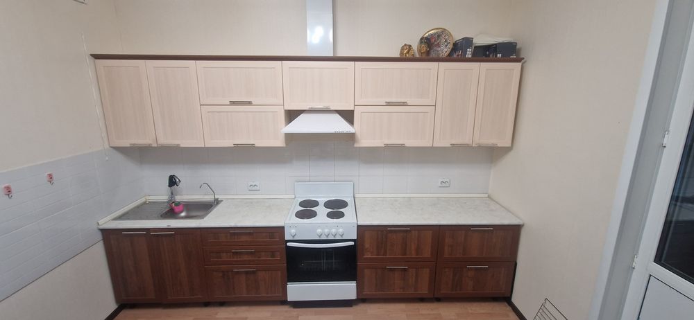 Срочно продам кухонный гарнитур с техникой