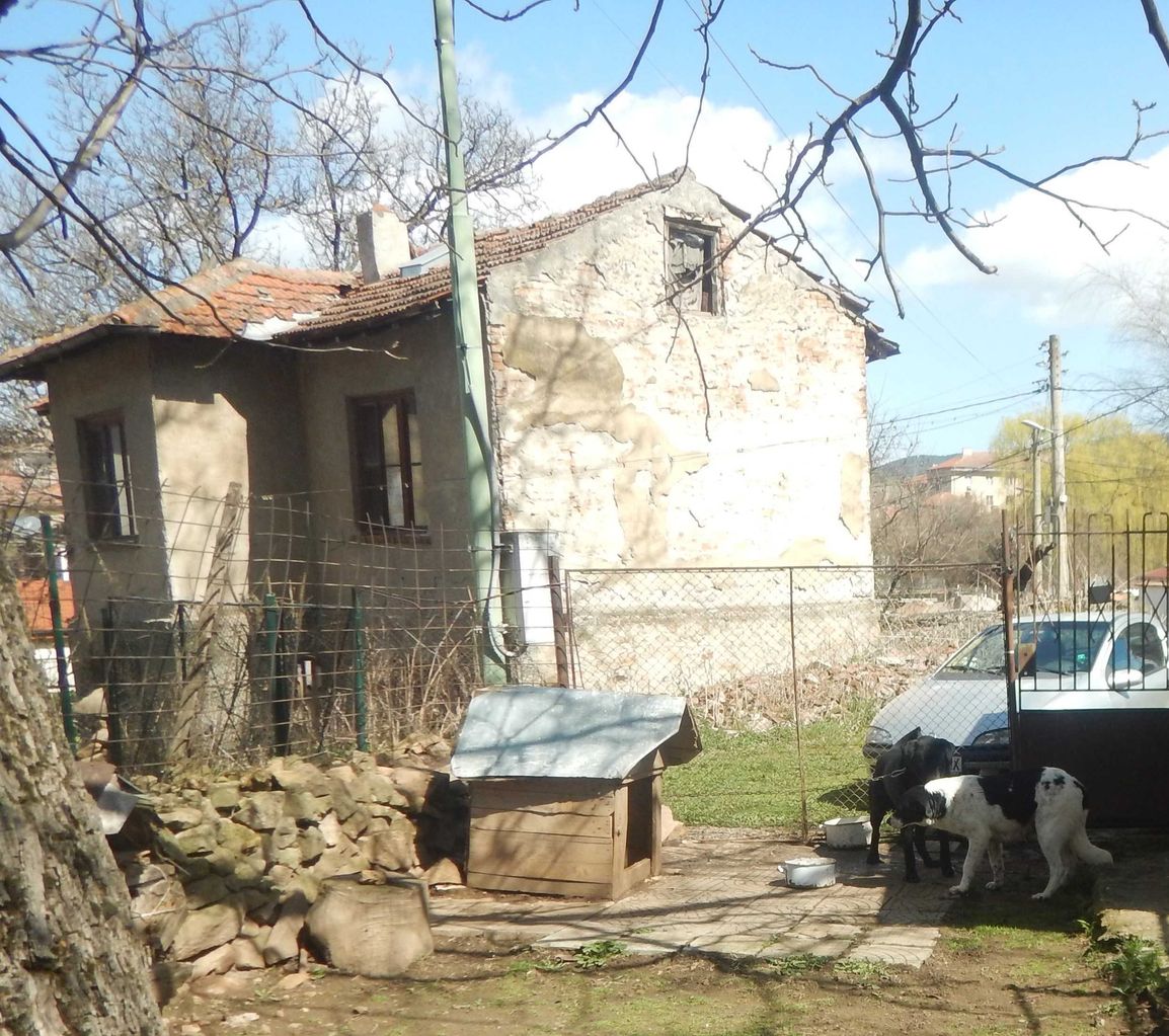 Продава се Къща в Брезник - 124 кв.м за 402 €/кв.м - Снимка #4