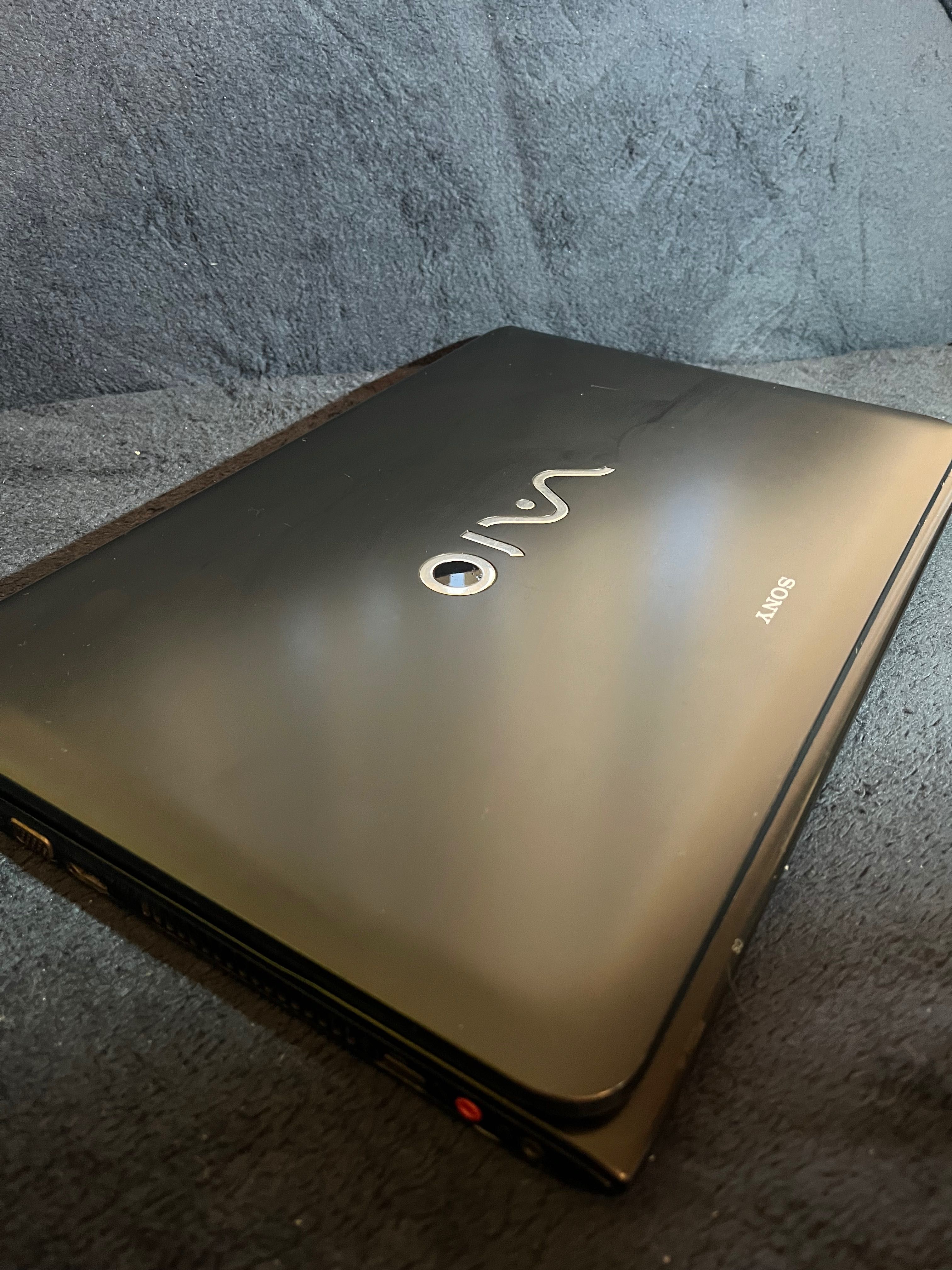 Продавам Sony Vaio