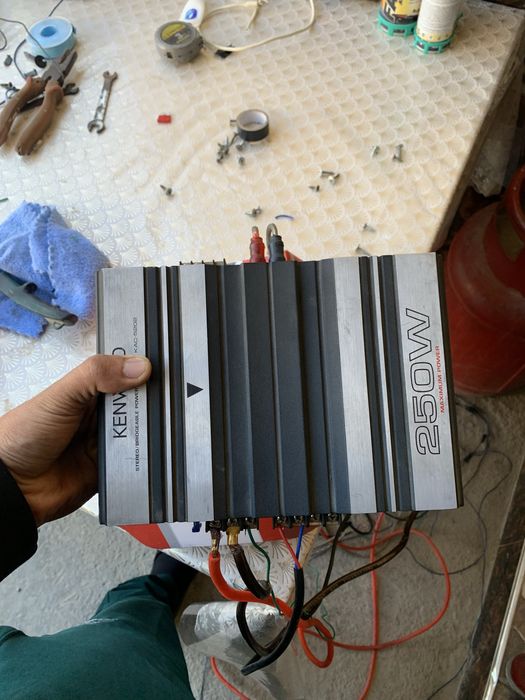 Usilitel Kenwood 250W