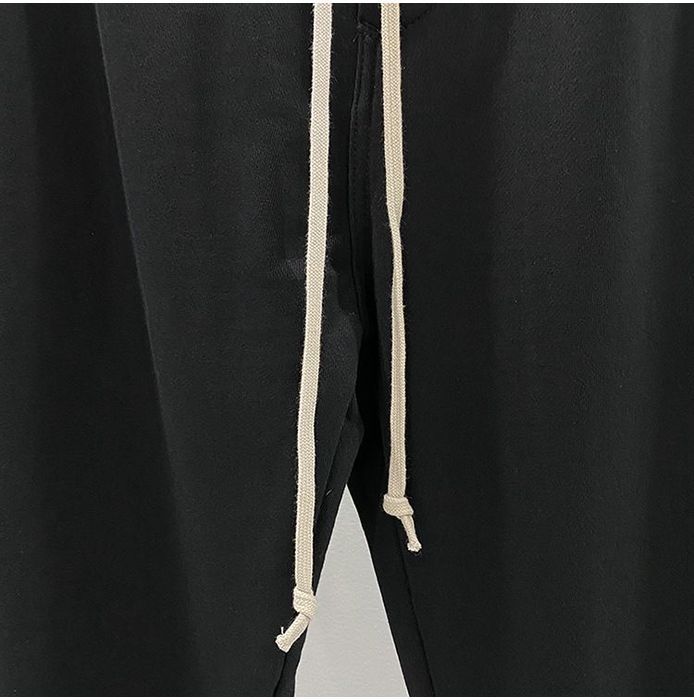 Pantalonii de barbati cu snur