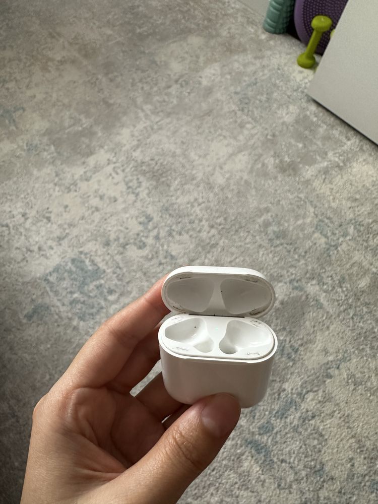 Кейс от наушников Air pods 2 оригинал