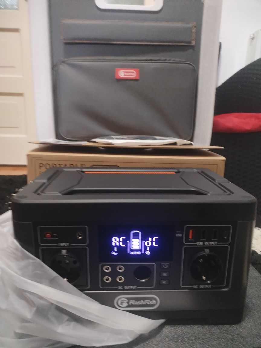 Kit pescuit, chemping format di powerbank solar +panou solar portabil